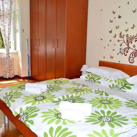 Quiet Haven*** Center: Cozy & Spacious, King Xl Bed, Pomerio 23 Apartament *