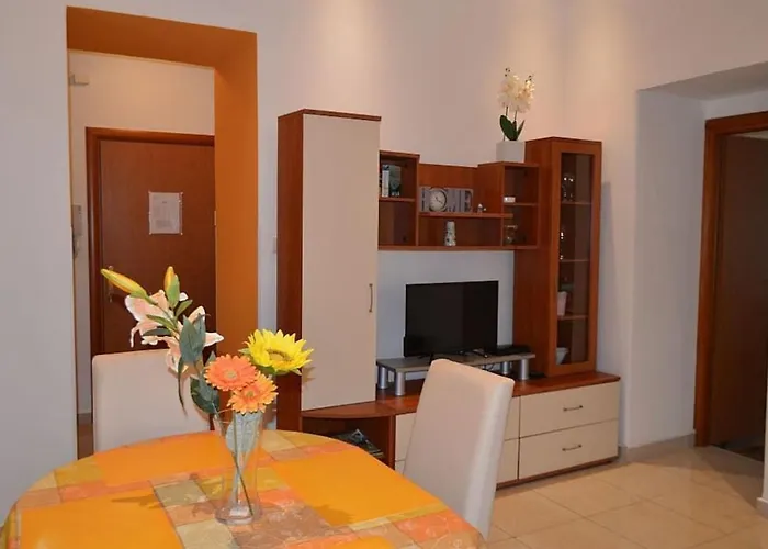 Quiet Haven*** Center: Cozy & Spacious, King Xl Bed, Pomerio 23 Apartman *